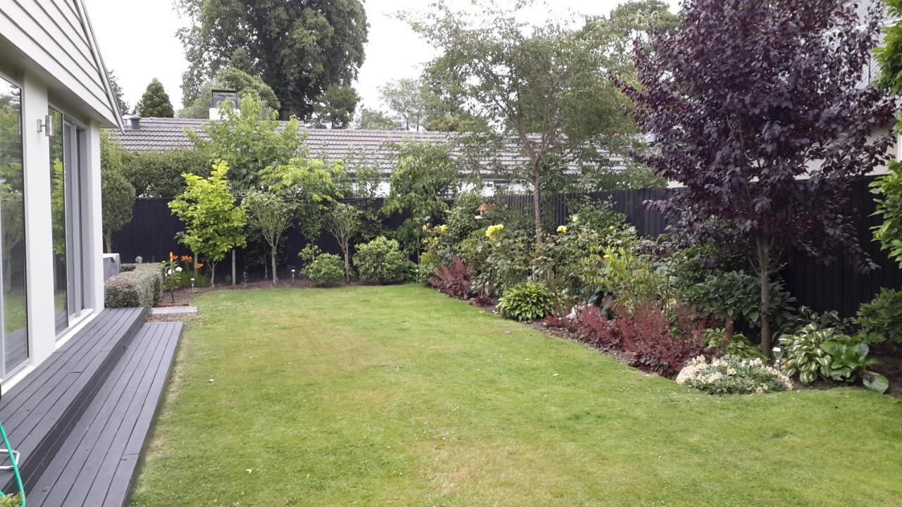 Bed & Breakfast In The Heart Of Fendalton ไครสต์เชิร์ช ภายนอก รูปภาพ